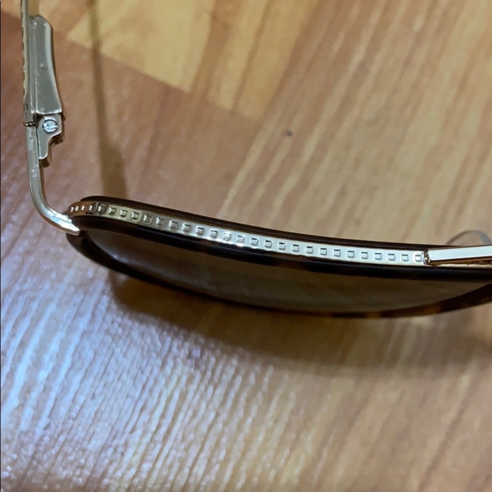 Vintage Tortoise Sunglasses - Picture 7 of 9